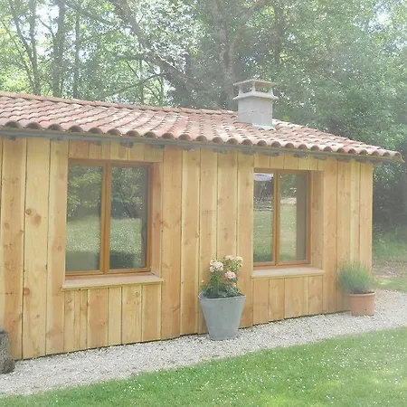 Le Domaine De La Genette Hébergement de vacances Paussac-et-Saint-Vivien